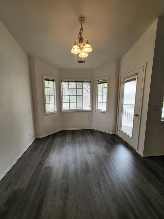 Building Photo - Cute Boise apartment