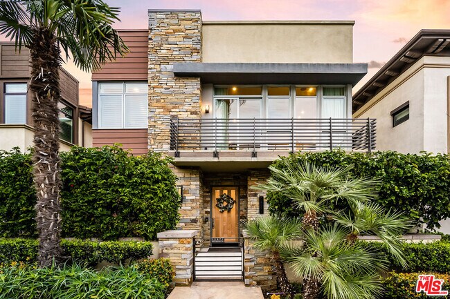 Building Photo - 12871 Hammock Ln