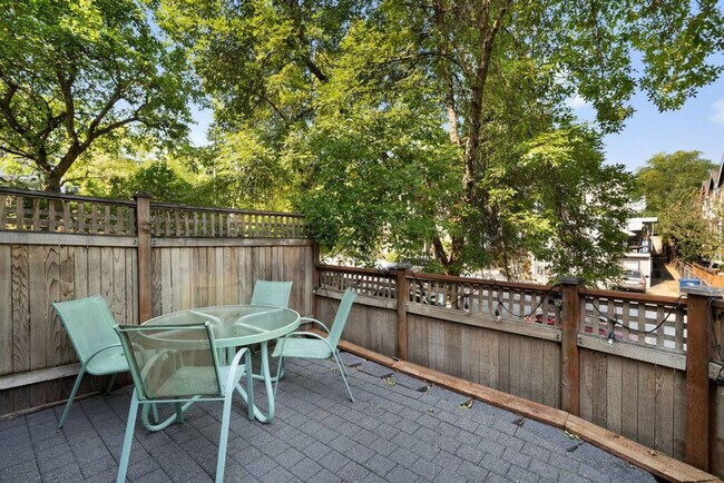 Building Photo - 2025 South Main St