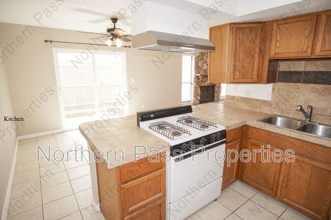 Building Photo - 1582 Bengal Dr