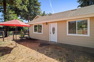 Building Photo - 2629 N Twin Oaks Valley Rd