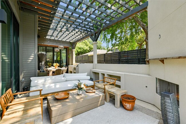 Building Photo - 7810 Hardy Dr