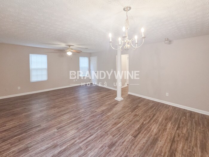 Building Photo - 5260 Tussahaw Crossing