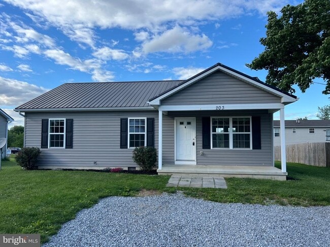 Primary Photo - 203 NEPTUNE Way