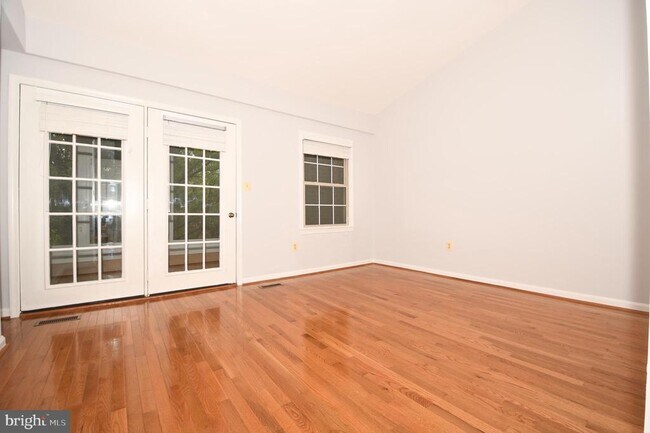 Building Photo - 601 N Tazewell St