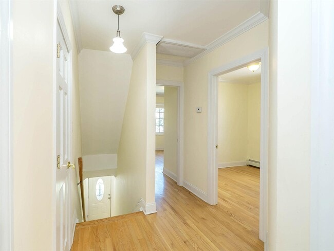 Building Photo - 30 Edgewood Rd