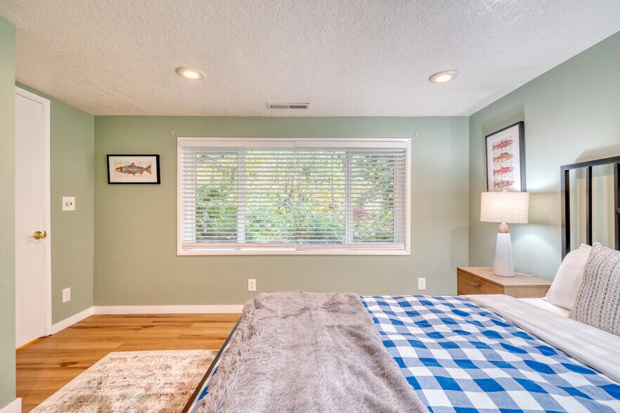 Building Photo - 69437 E Vine Maple Dr
