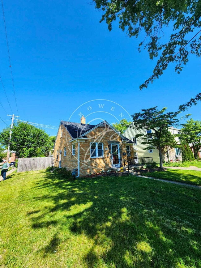 Building Photo - 3 bed 3 bath home for rent near University of Toledo!