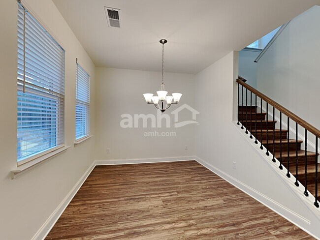 Building Photo - 1300 Ashlyn Ct