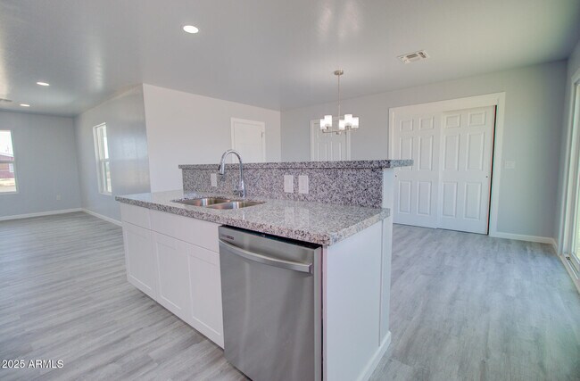 Building Photo - 3485 W Paraiso Dr