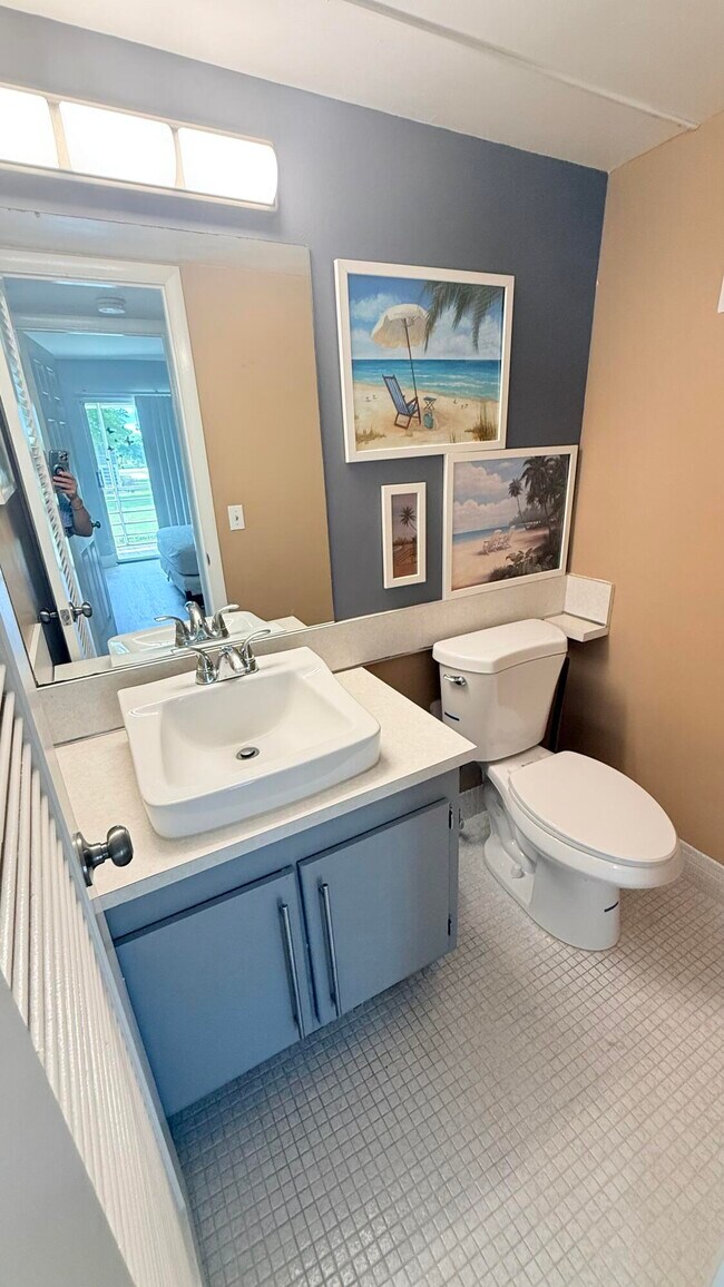 Building Photo - 21 Markham A