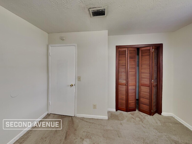 Building Photo - 7583 Patrice Ct