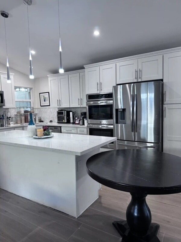 Building Photo - 9228 Ronda Ave