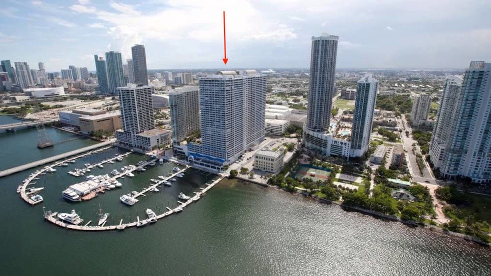 Building Photo - 1717 N Bayshore Dr