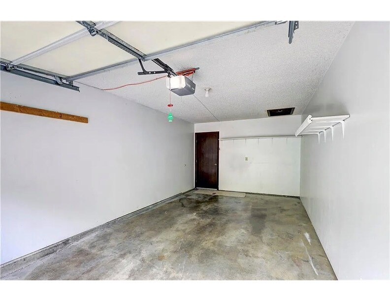 Building Photo - 8511 England St