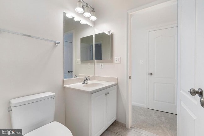 Building Photo - 8880 Olive Mae Cir