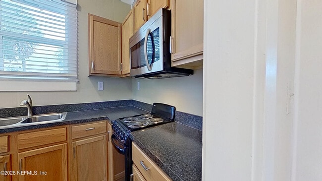 Building Photo - 1513 Palm Ave