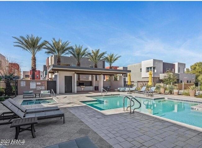 Building Photo - 9001 E San Victor Dr