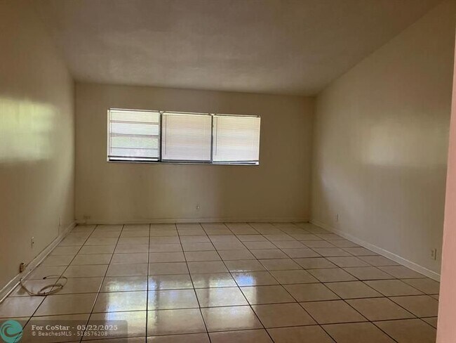 Building Photo - 3602 NW 116th Terrace