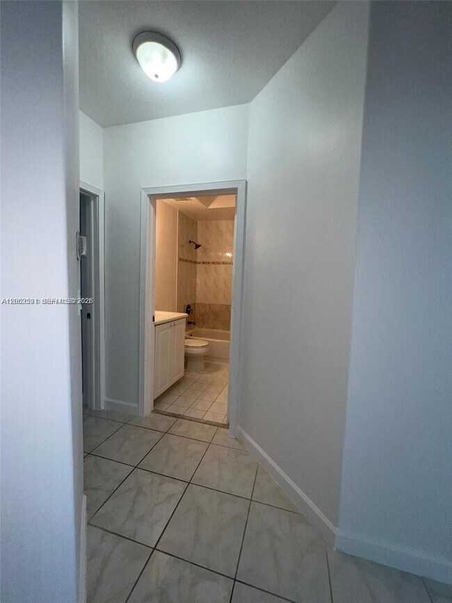 Building Photo - 4847 NW 108th Ct