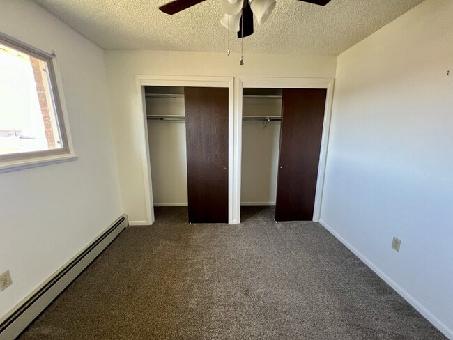 Building Photo - Two Bedroom with Garage Ready Now
