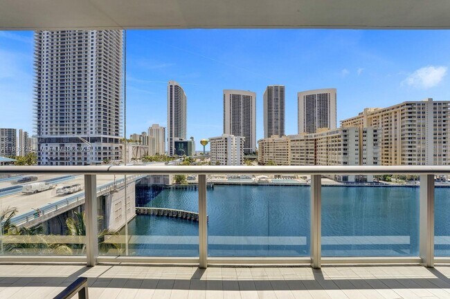Primary Photo - 2600 E Hallandale Beach Blvd