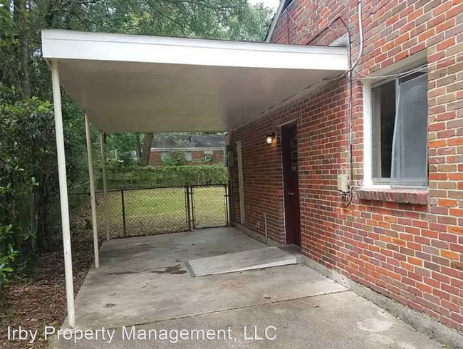 Building Photo - 3 br, 1 bath House - 460 Seabreeze Road East
