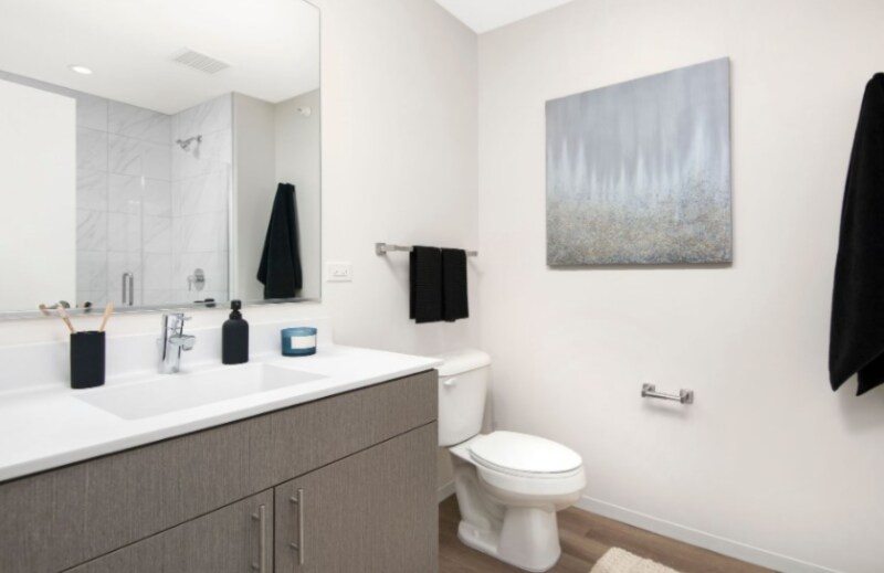 Building Photo - 58 E 14th St