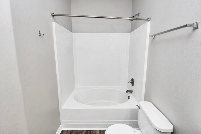 Building Photo - 141 Ross Moore Ave