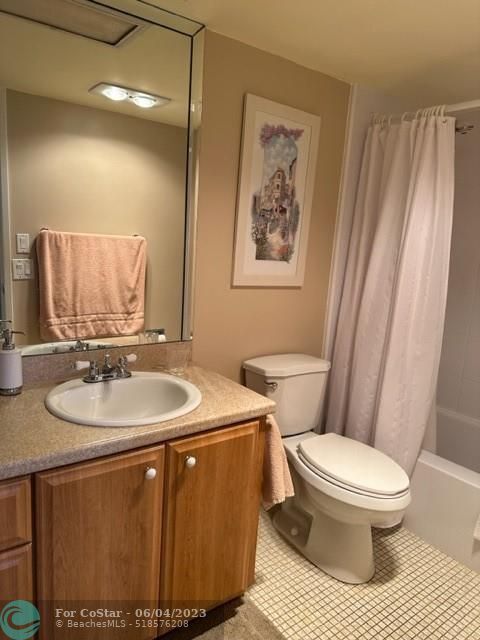 Building Photo - 2661 S Course Dr