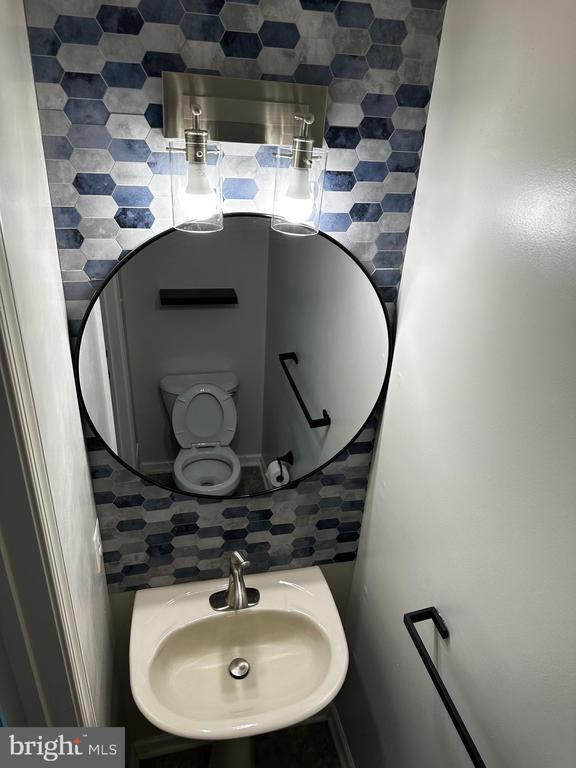 Building Photo - 4675 Harrier Way