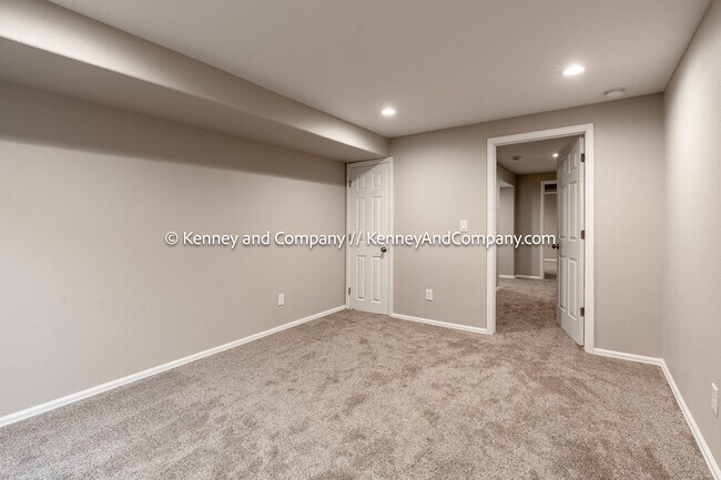 Building Photo - 1672 Smoke Ridge Dr