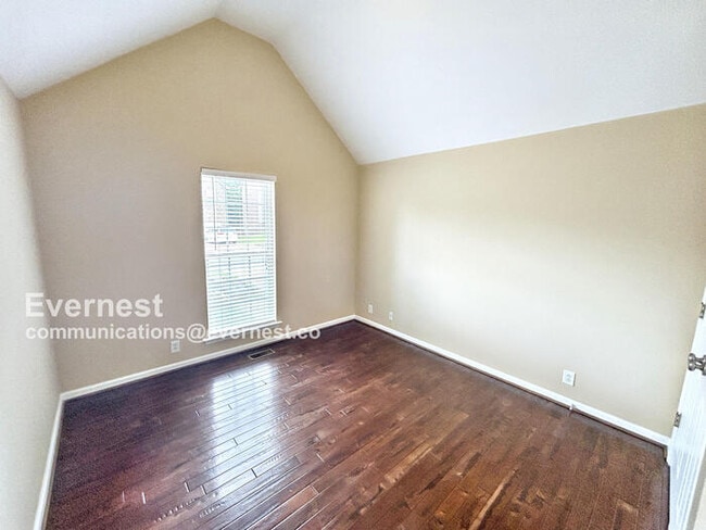 Building Photo - 6752 Sugar Hill Dr