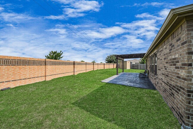 Building Photo - 6723 Widdenbrook Trace