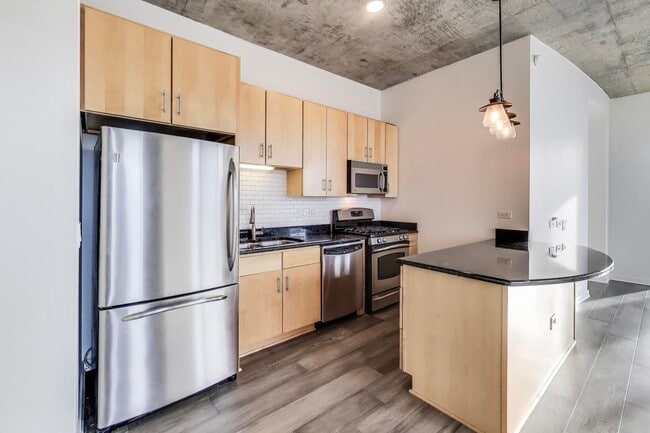 Building Photo - 700 N Larrabee St