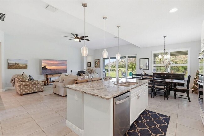 Building Photo - 108 Snowy Egret Way