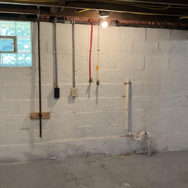 Building Photo - 441 Wildwood Ave