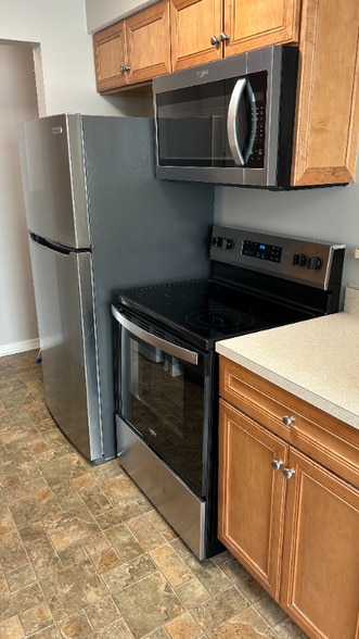 Building Photo - 10200 Belle Rive Blvd