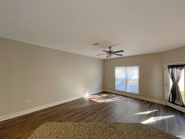 Building Photo - 505 Arbor Lake Dr