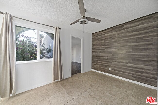Building Photo - 3293 N Mica Dr