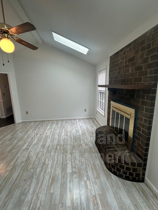 Building Photo - 7744 Rosin Dr