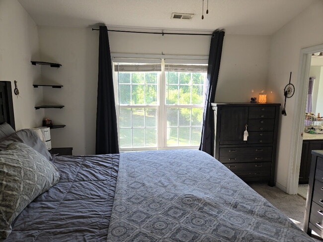 Building Photo - 213 Cottage Brook Ct