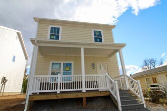 Building Photo - Brand new home in downtown Harrisonburg.
