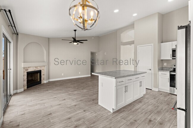 Building Photo - 1408 E Carson Rd