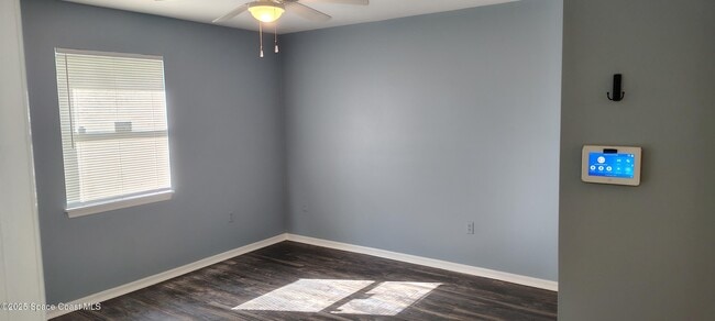 Building Photo - 2326 Talmadge Dr