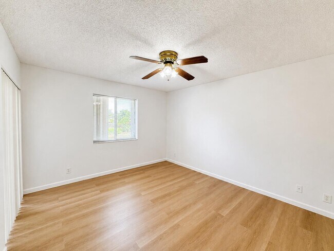 Building Photo - 340 NW 67th St