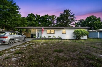 Building Photo - 4206 W Iowa Ave