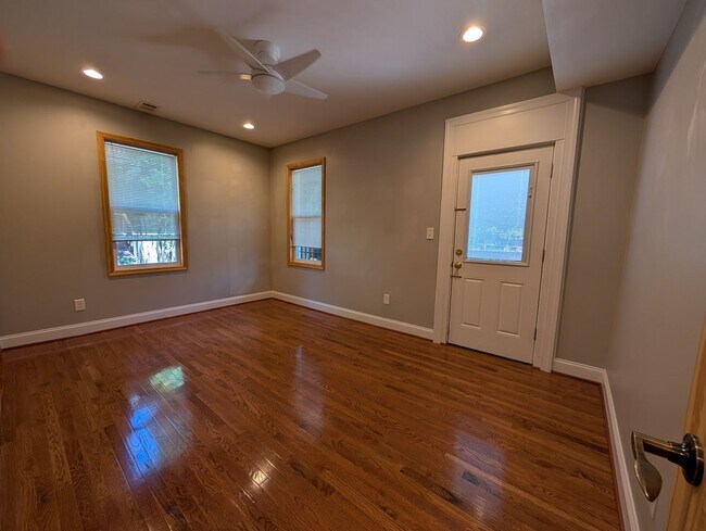 Building Photo - 3221 Guilford Ave