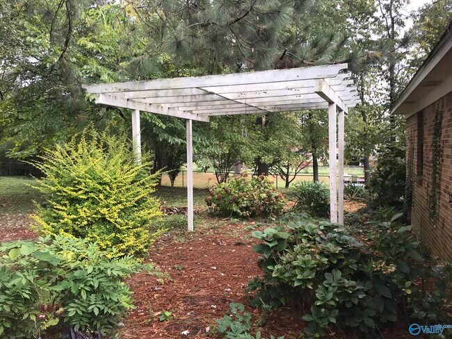 Building Photo - 22193 Bragg St