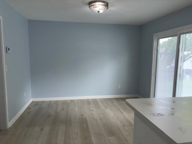 Dining area - 14908 Riggs St